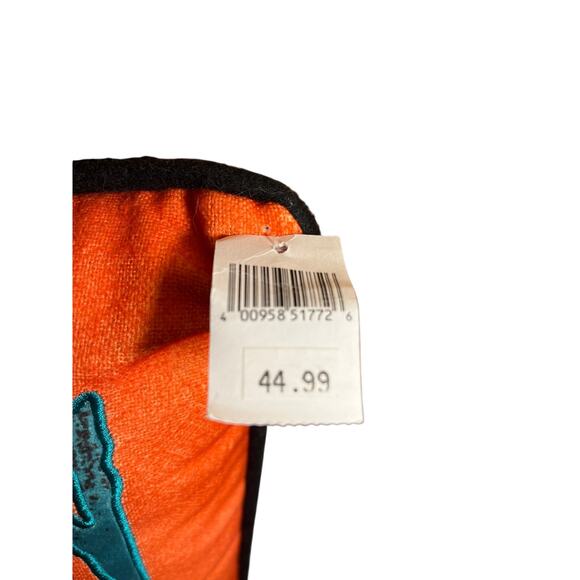 Disney 2024 Halloween pillow - Picture 3 of 4